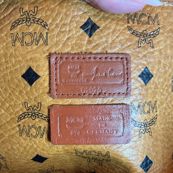 MCM Classic Zip shoulder bag - Picture 9 of 15